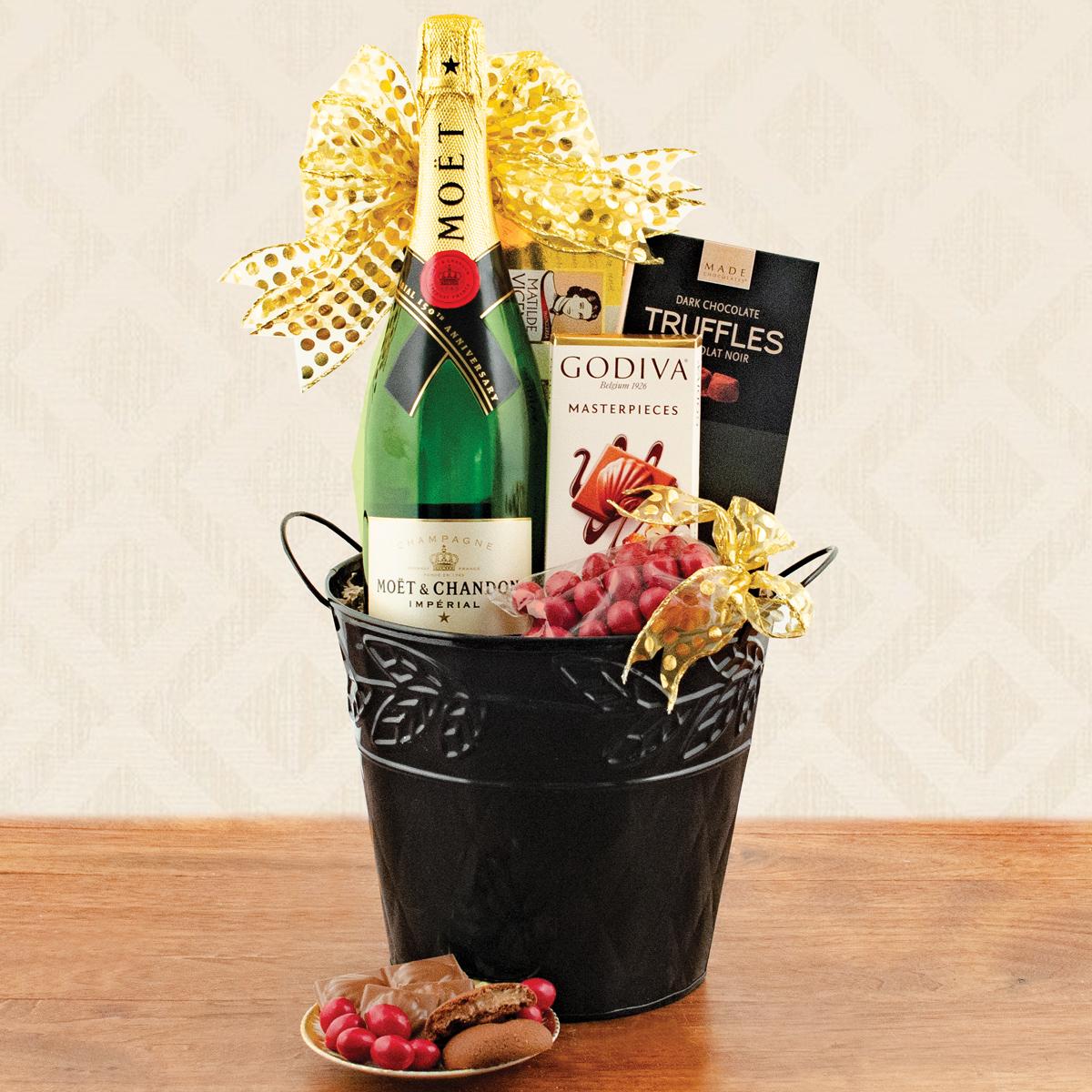 Moët & Chandon Champagne Gift Basket