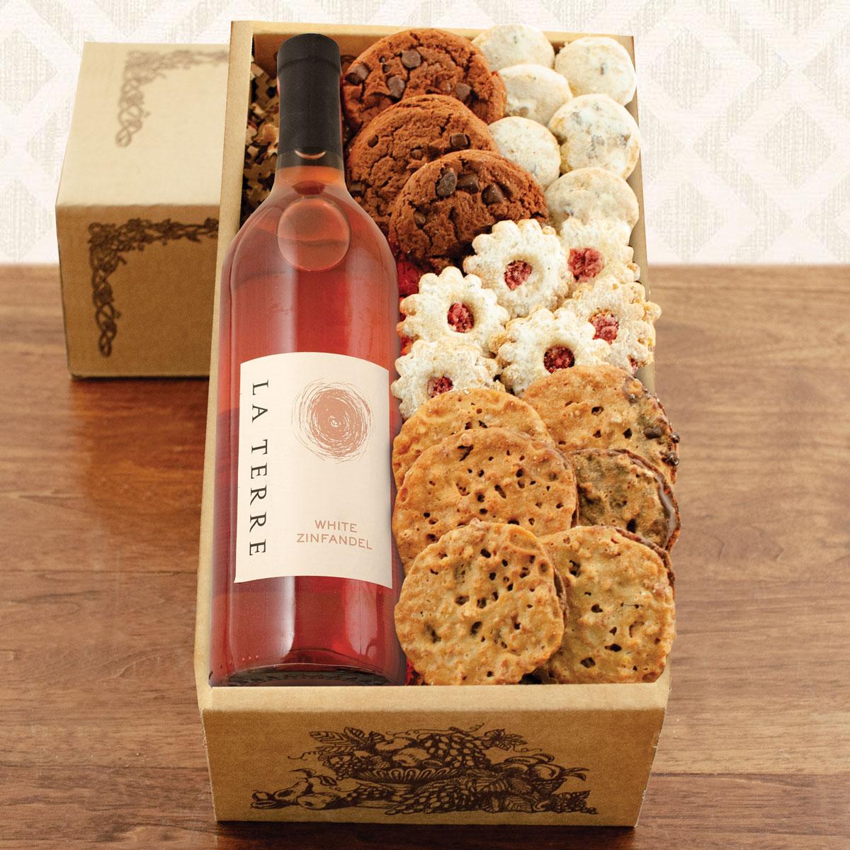 La Terre White Zinfandel & Snax Gift Box